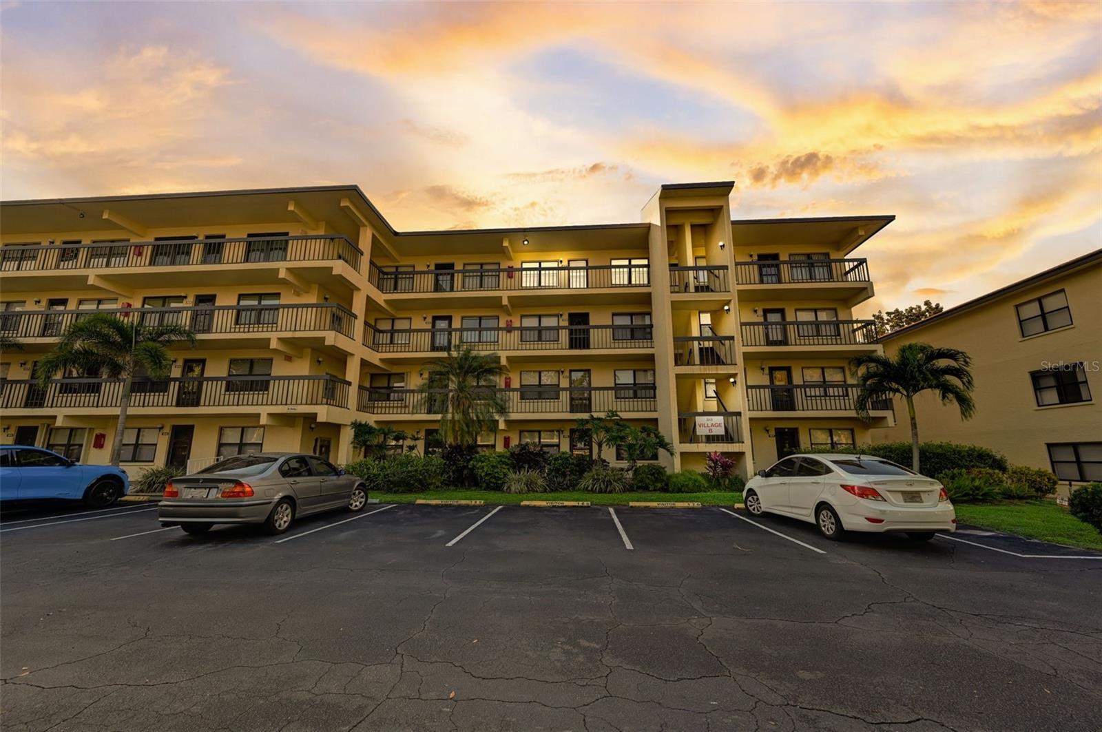 315 30TH AVE W #B402