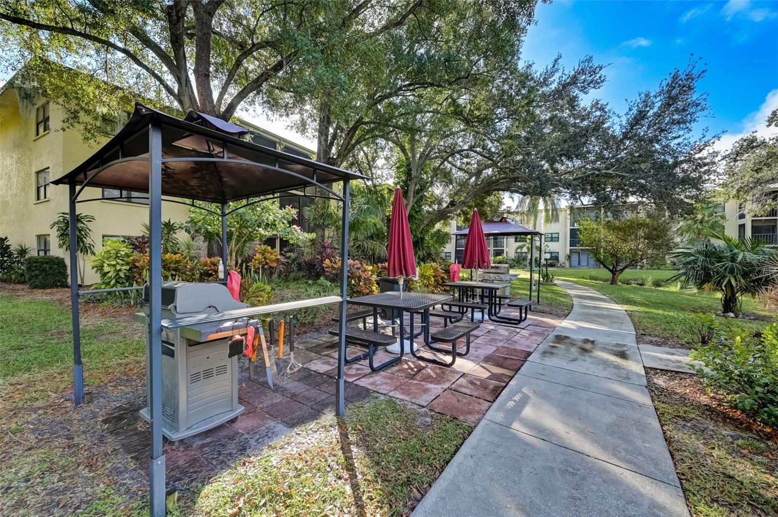 315 30TH AVE W #B402