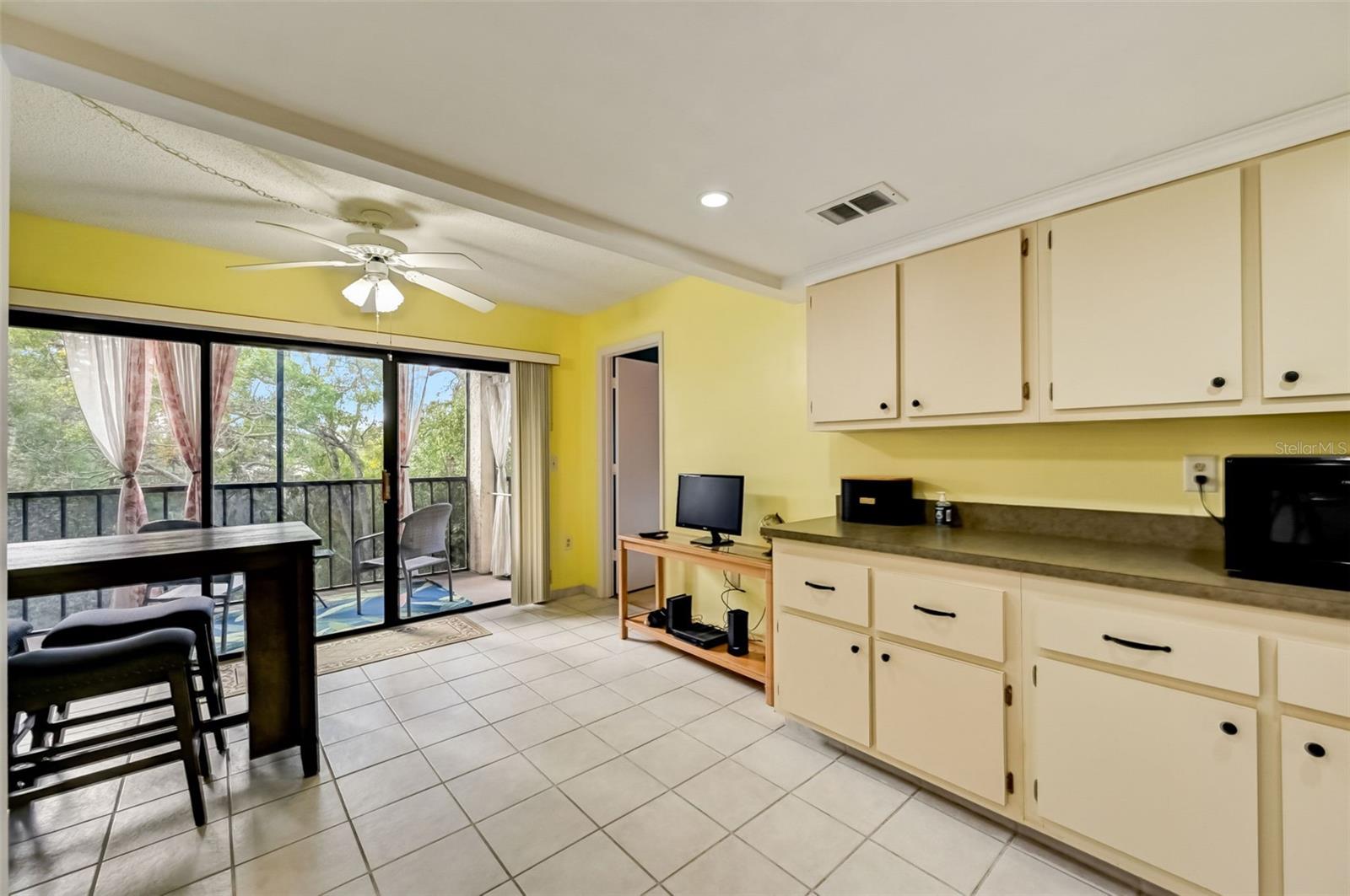 315 30TH AVE W #B402