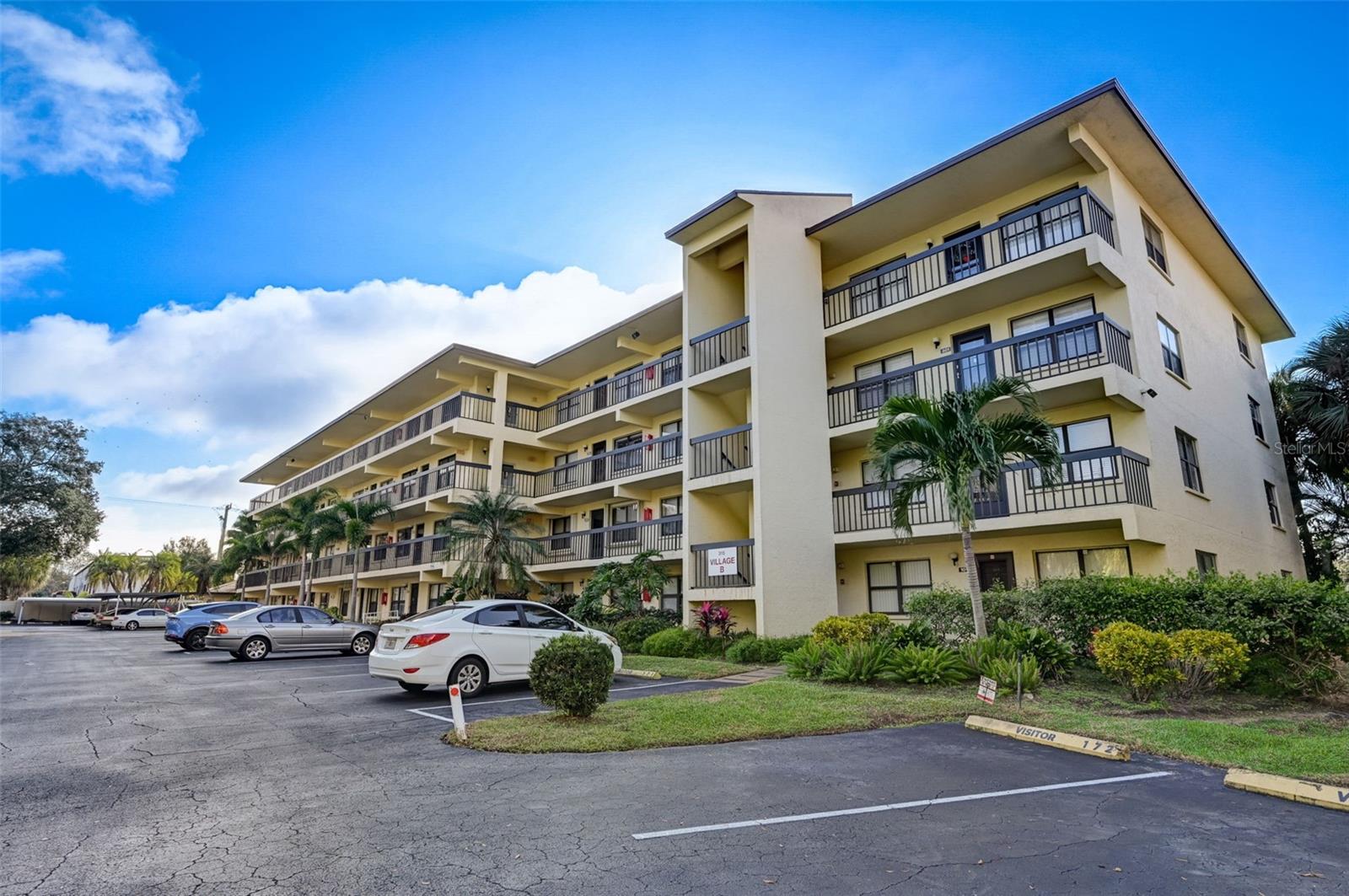 315 30TH AVE W #B402