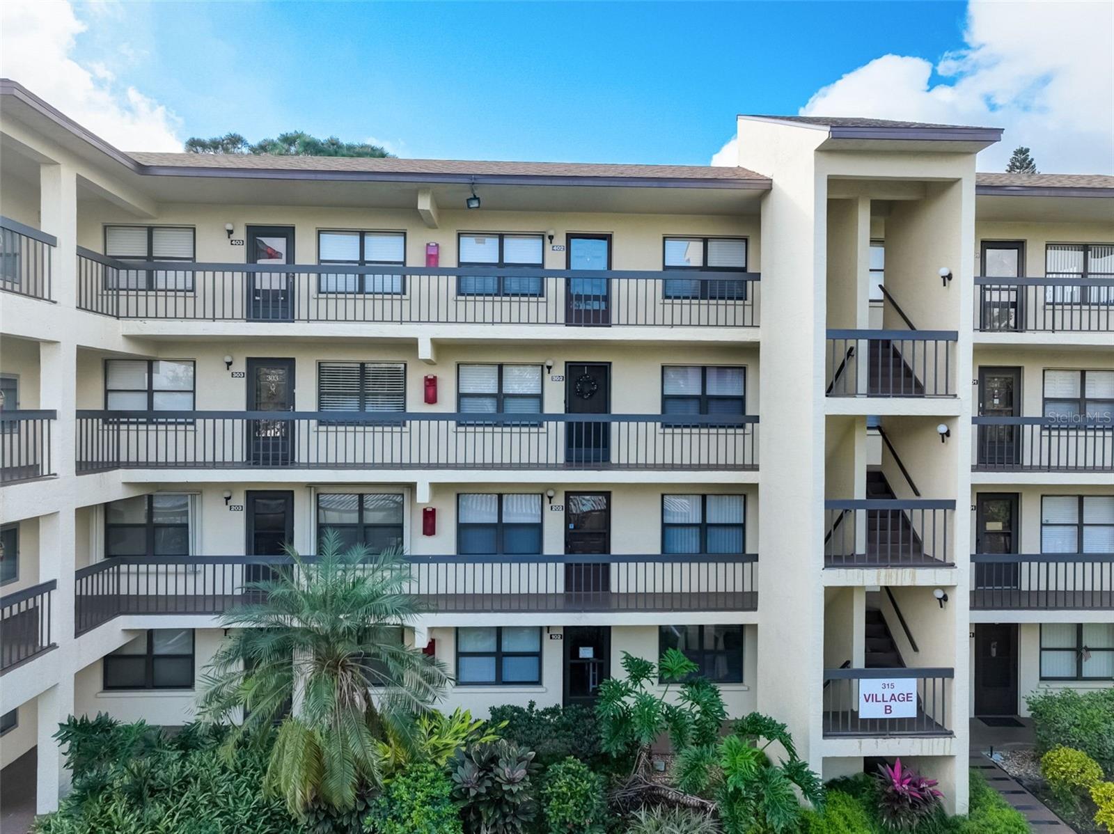 315 30TH AVE W #B402