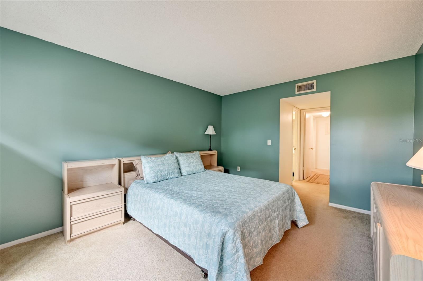 315 30TH AVE W #B402