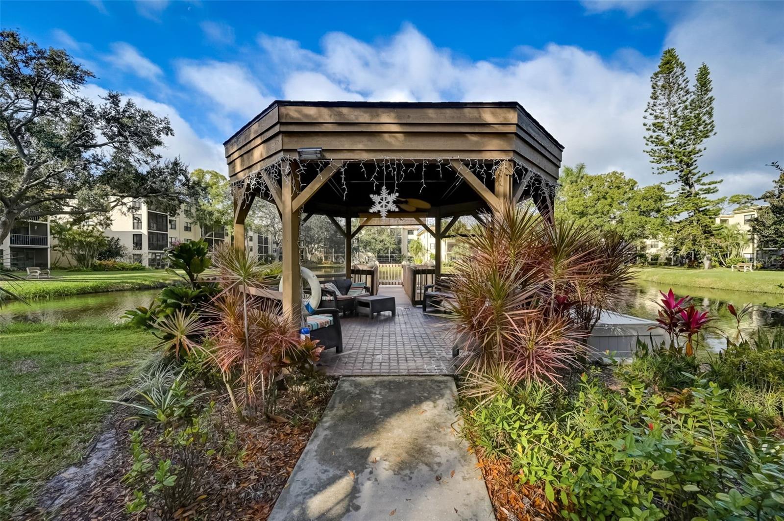 315 30TH AVE W #B402