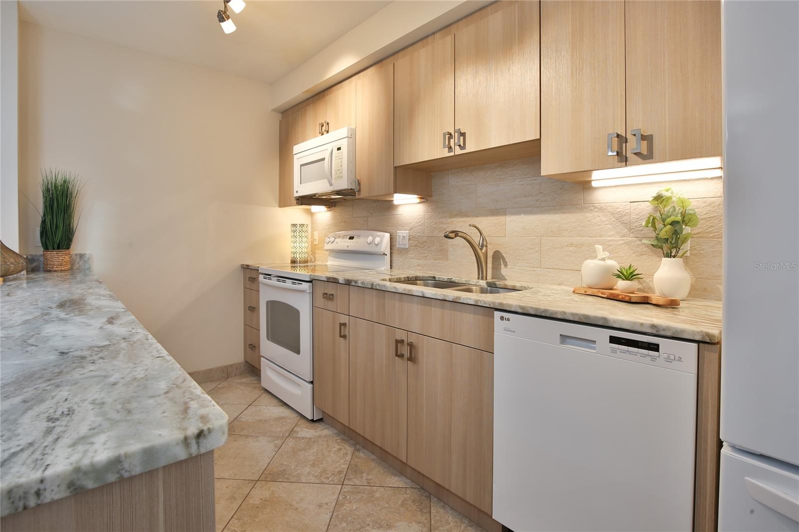 1212 BENJAMIN FRANKLIN DR #308