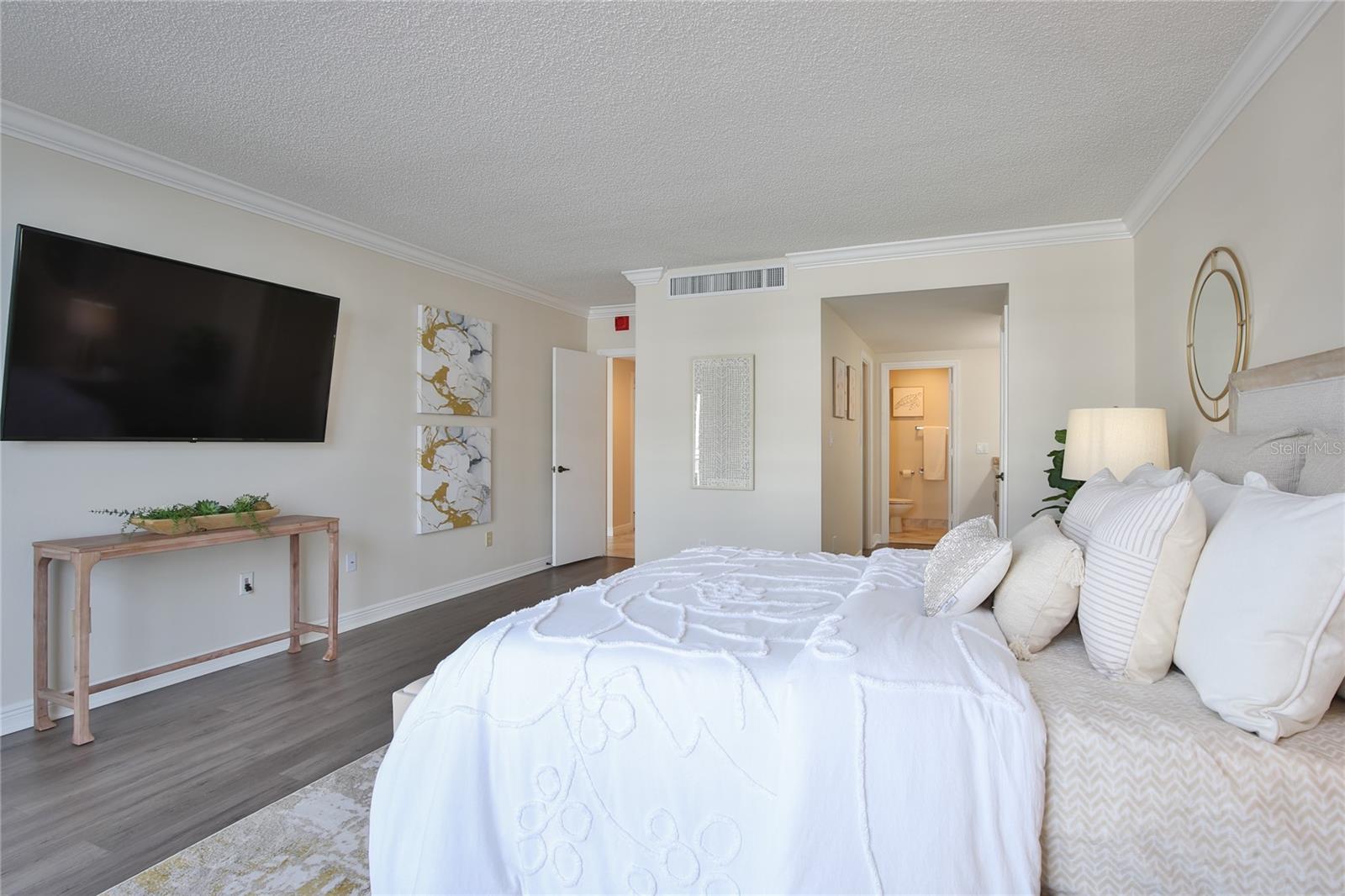 1212 BENJAMIN FRANKLIN DR #308