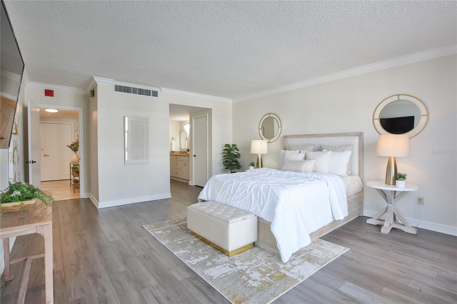 1212 BENJAMIN FRANKLIN DR #308