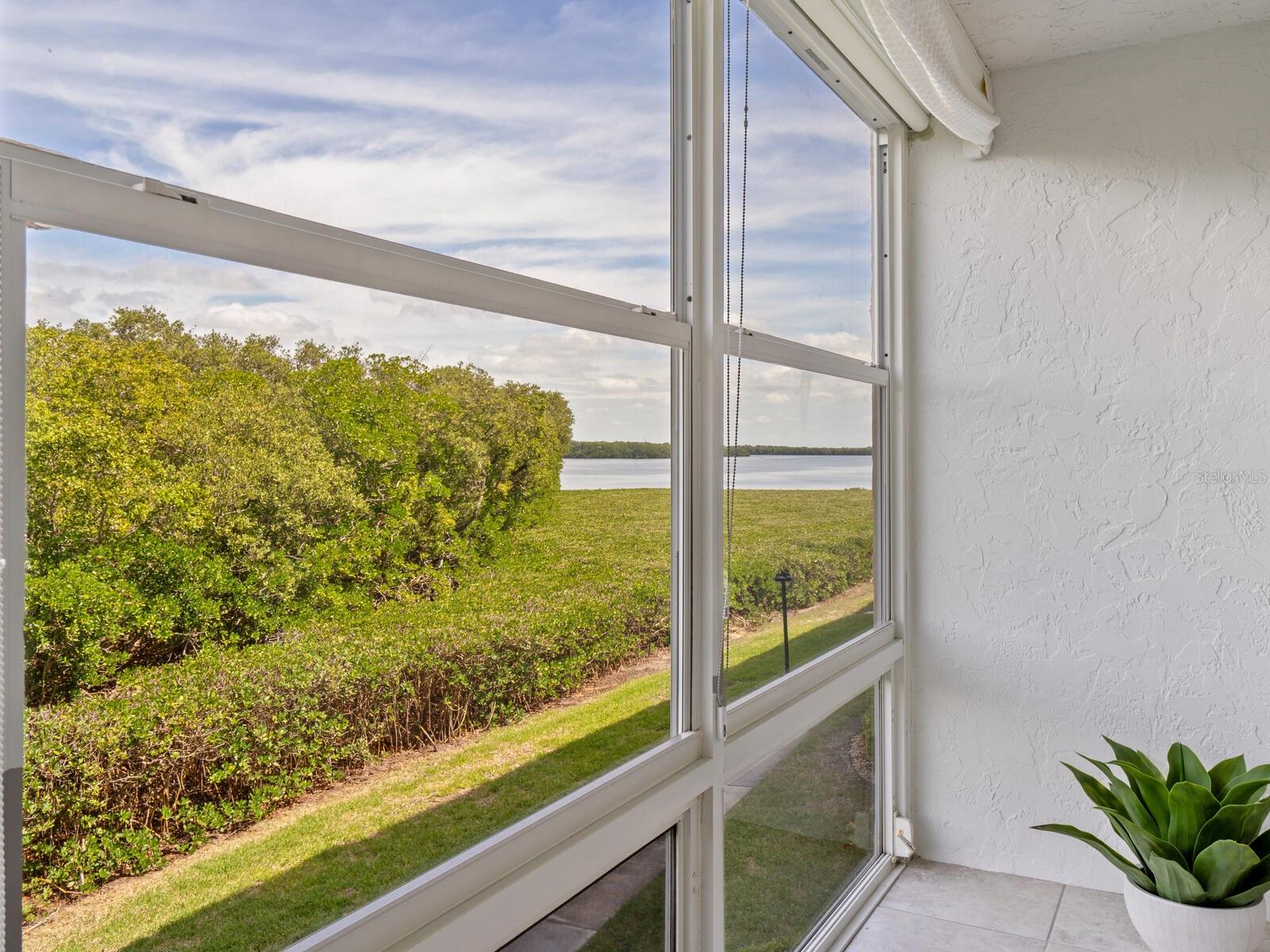 4540 GULF OF MEXICO DR #201