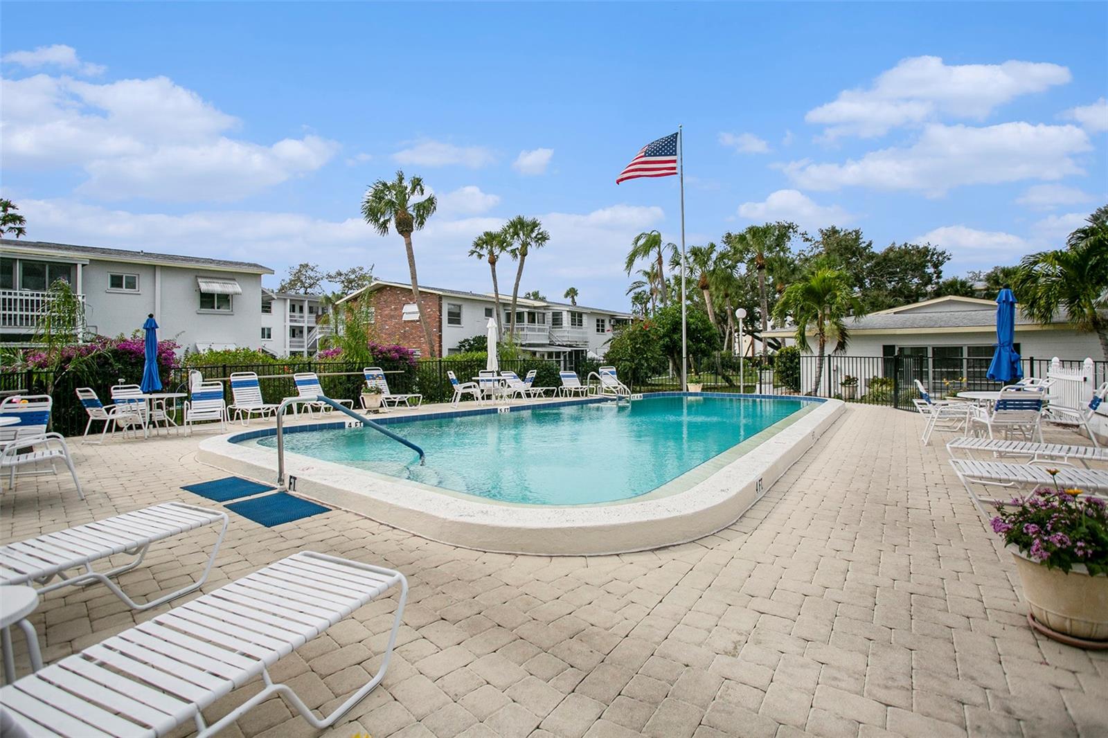 1553 PLEASANT RD #H27