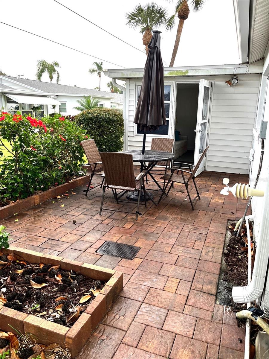 2221 ORANGE BLOSSOM LN