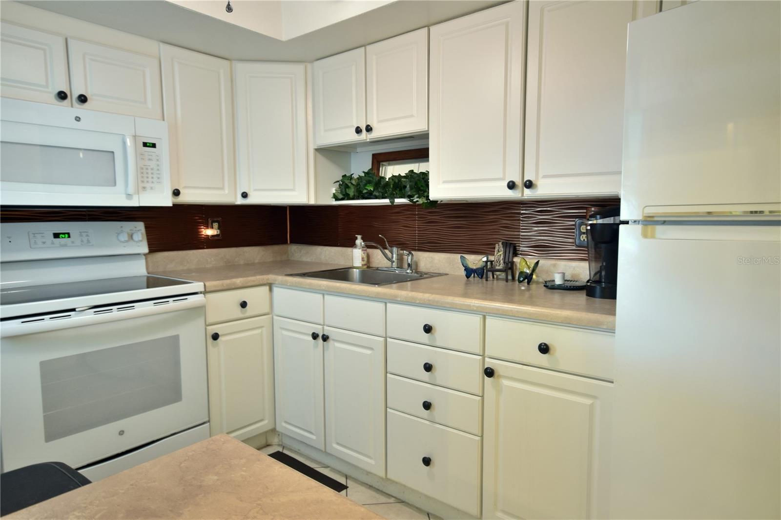 2221 ORANGE BLOSSOM LN