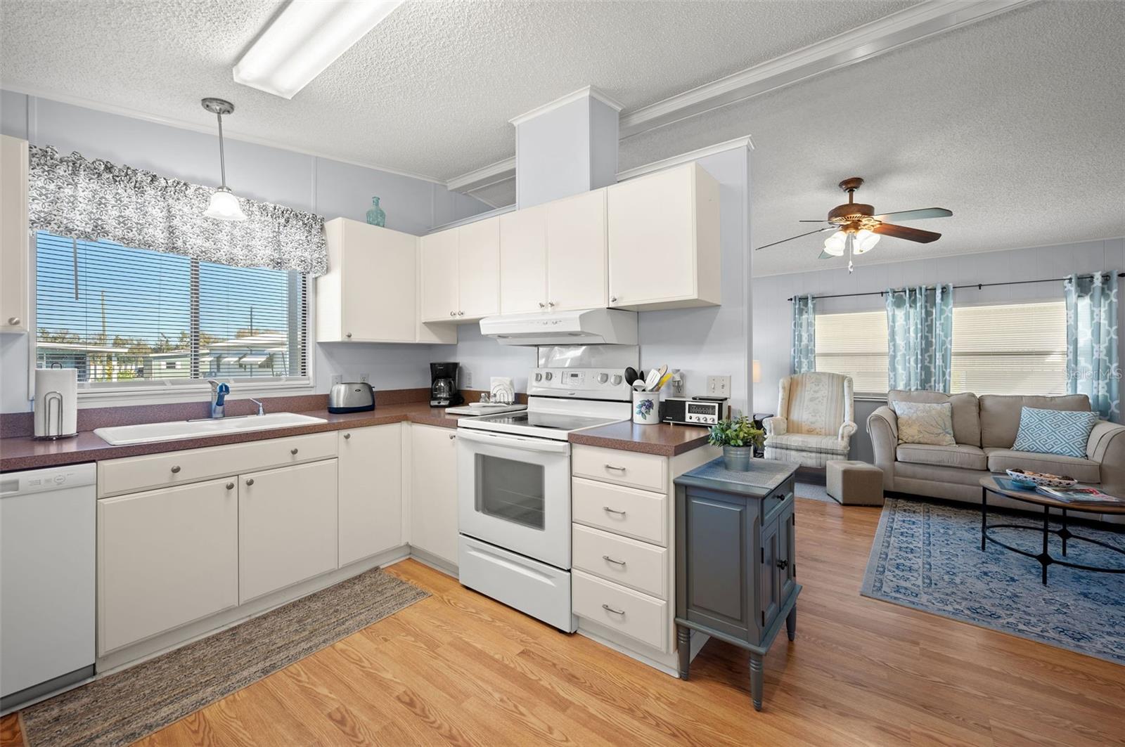 6710 36TH AVE E #284