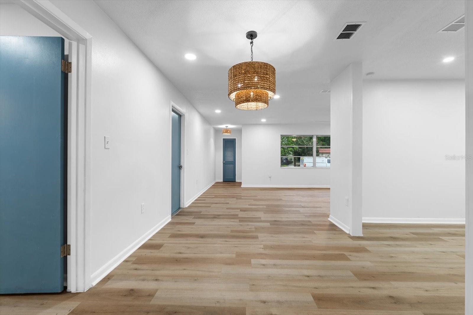 2601 SOUTHERN PKWY W