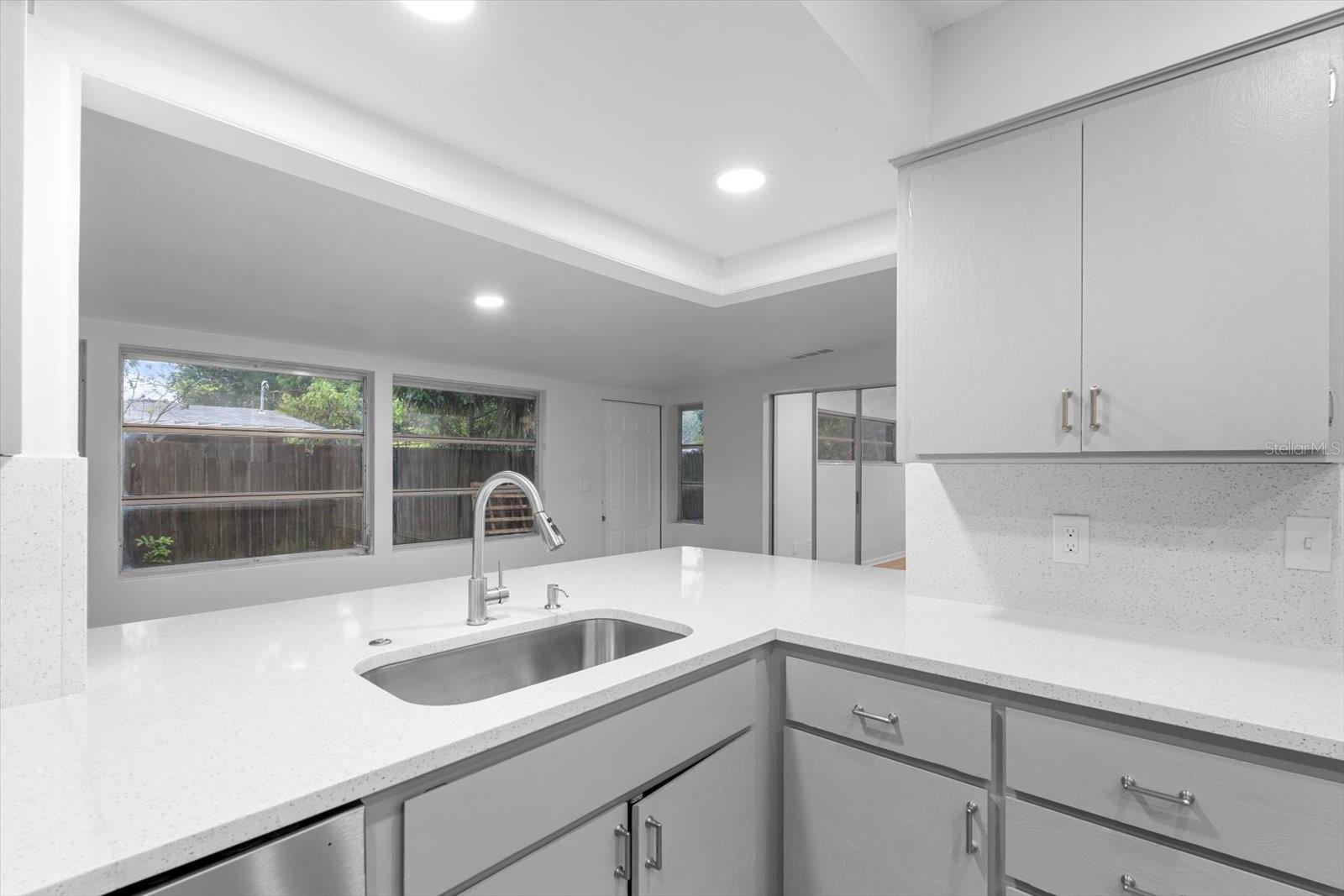 2601 SOUTHERN PKWY W