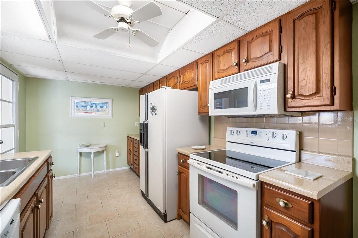 2107 PALMA SOLA BLVD #101