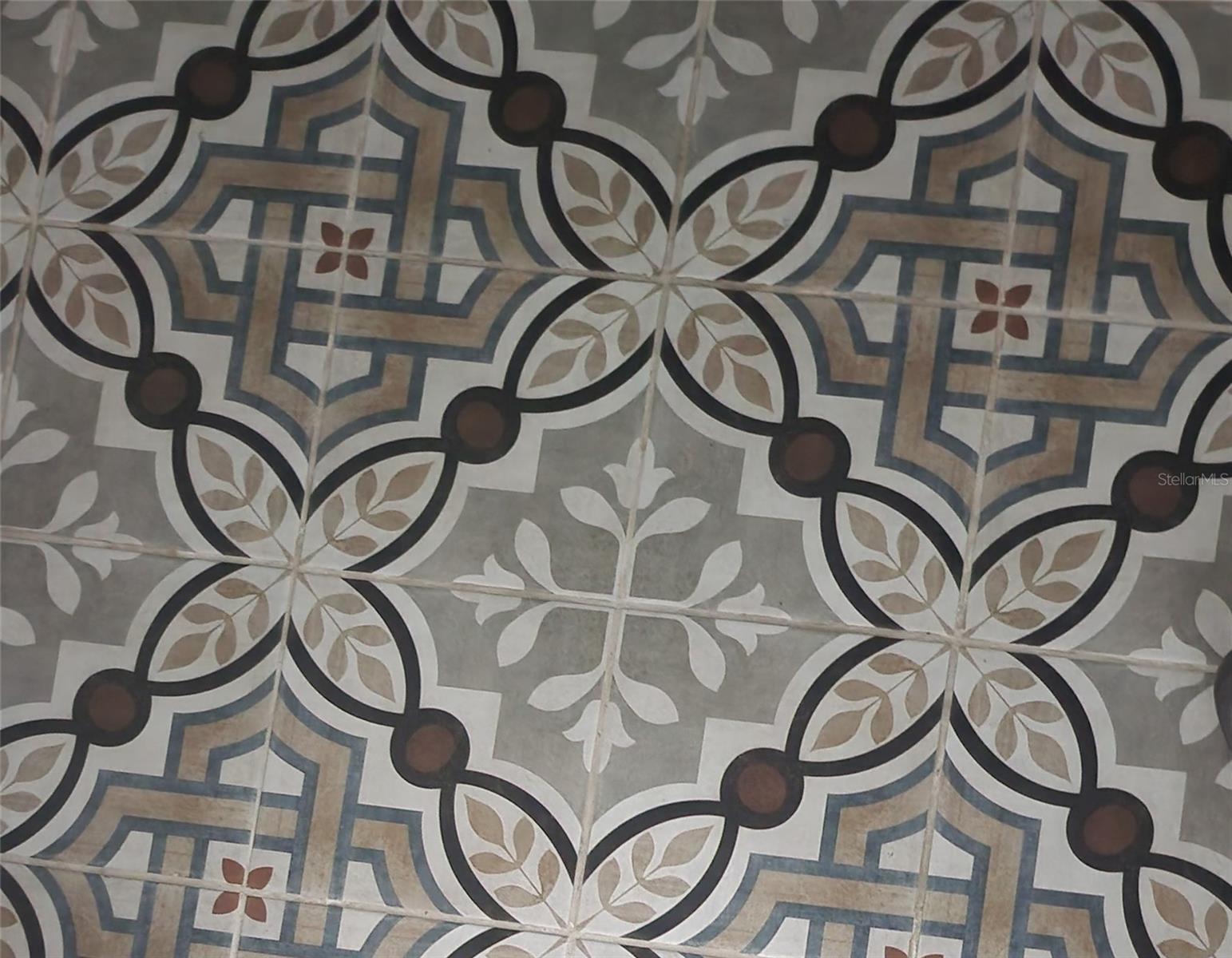 2107 PALMA SOLA BLVD #101