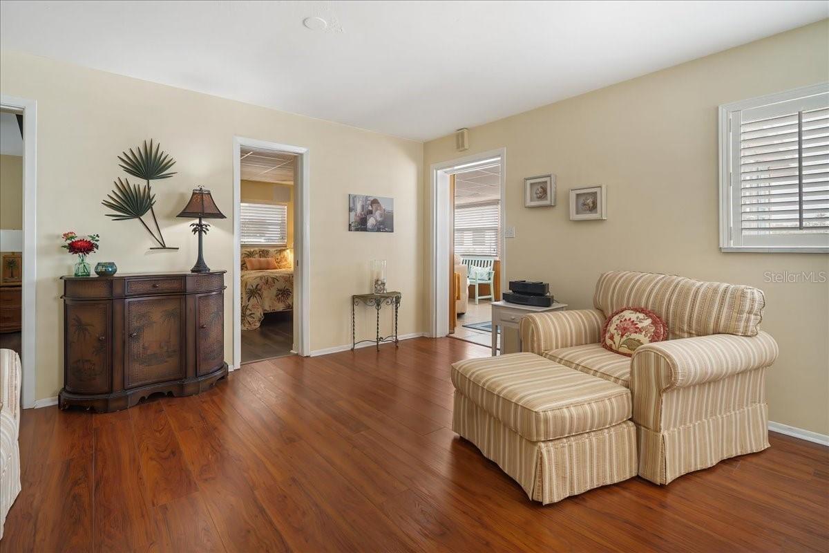 2107 PALMA SOLA BLVD #101