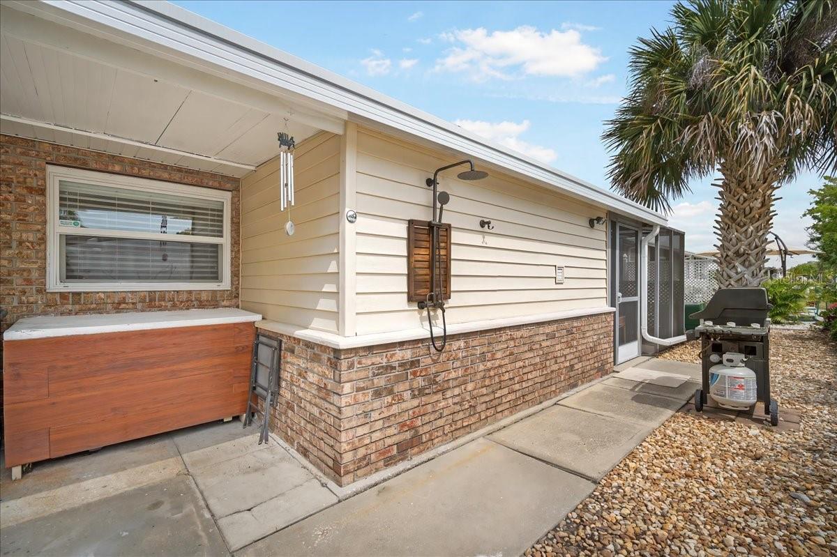 2107 PALMA SOLA BLVD #101