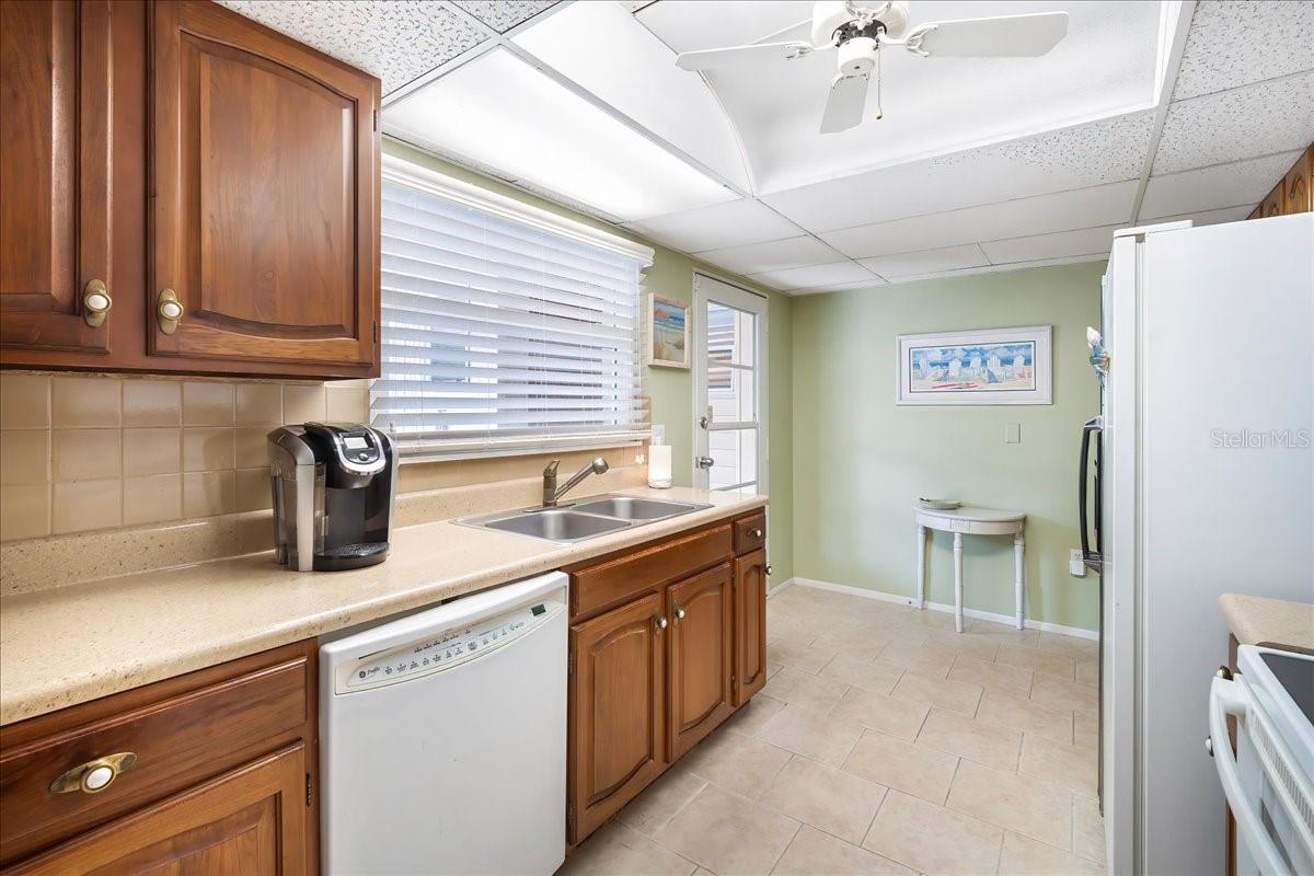 2107 PALMA SOLA BLVD #101