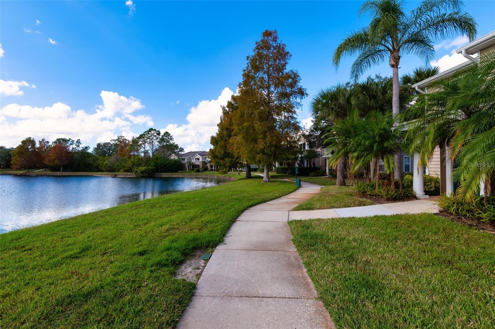 8933 MANOR LOOP #102