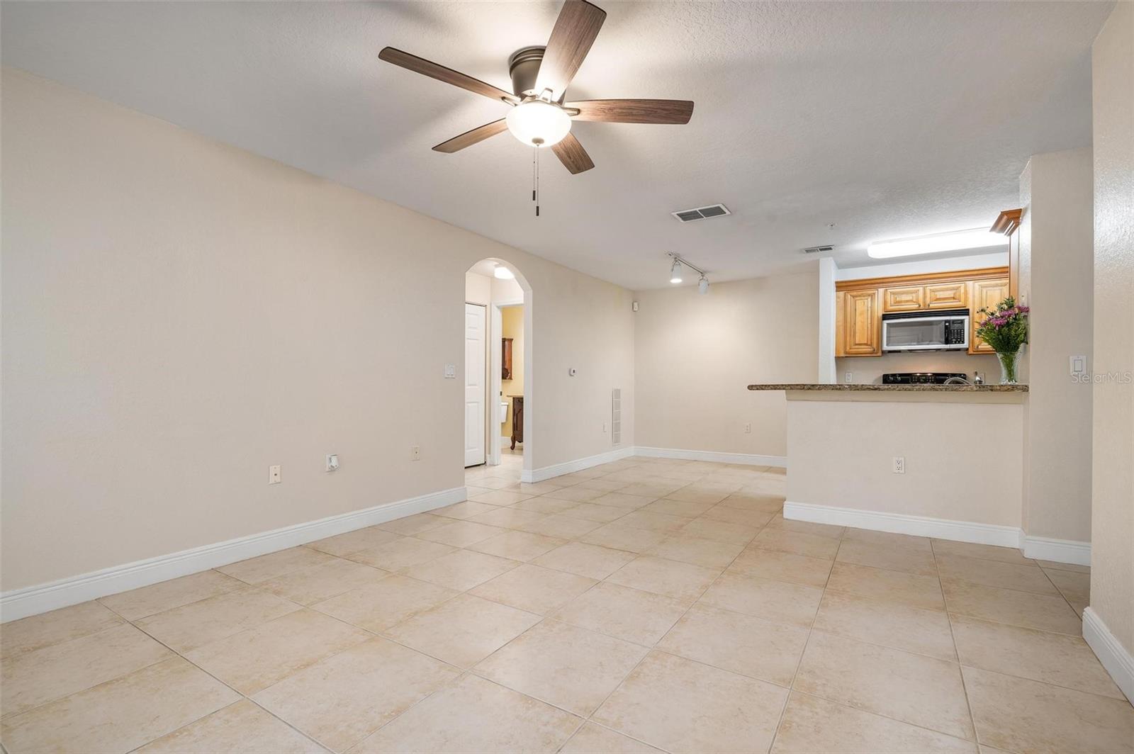 8933 MANOR LOOP #102