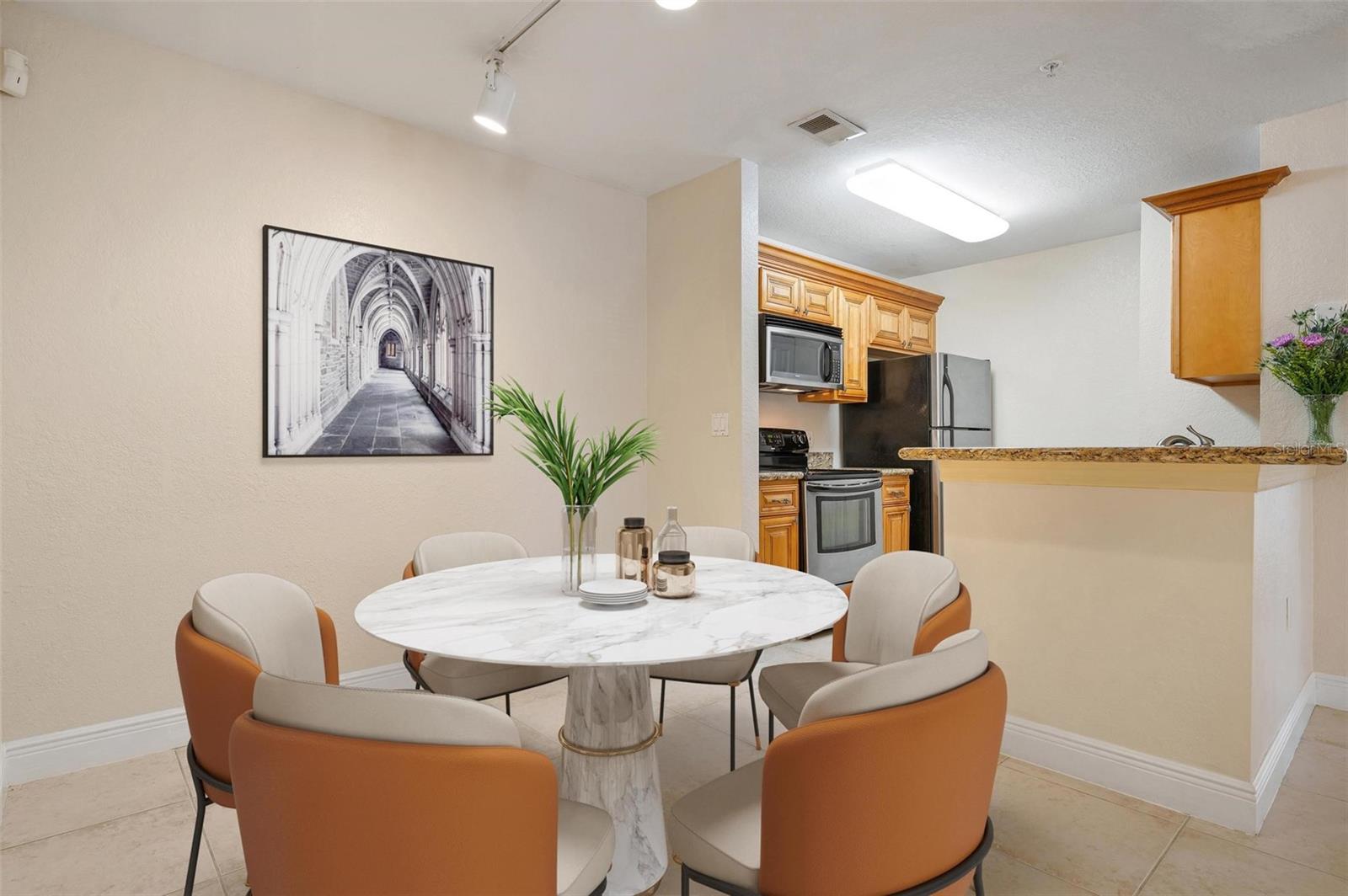 8933 MANOR LOOP #102