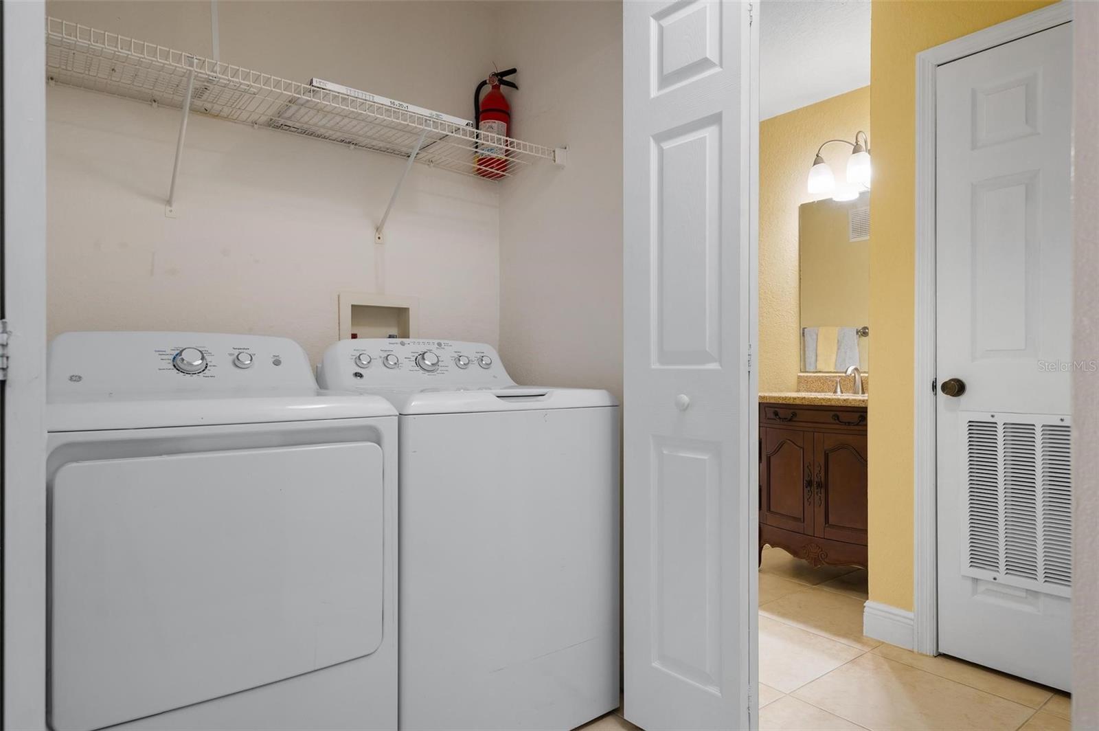 8933 MANOR LOOP #102