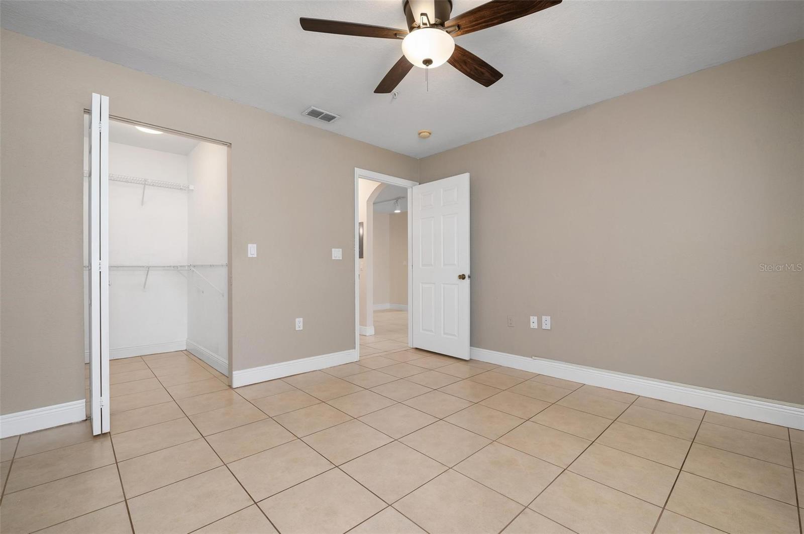 8933 MANOR LOOP #102