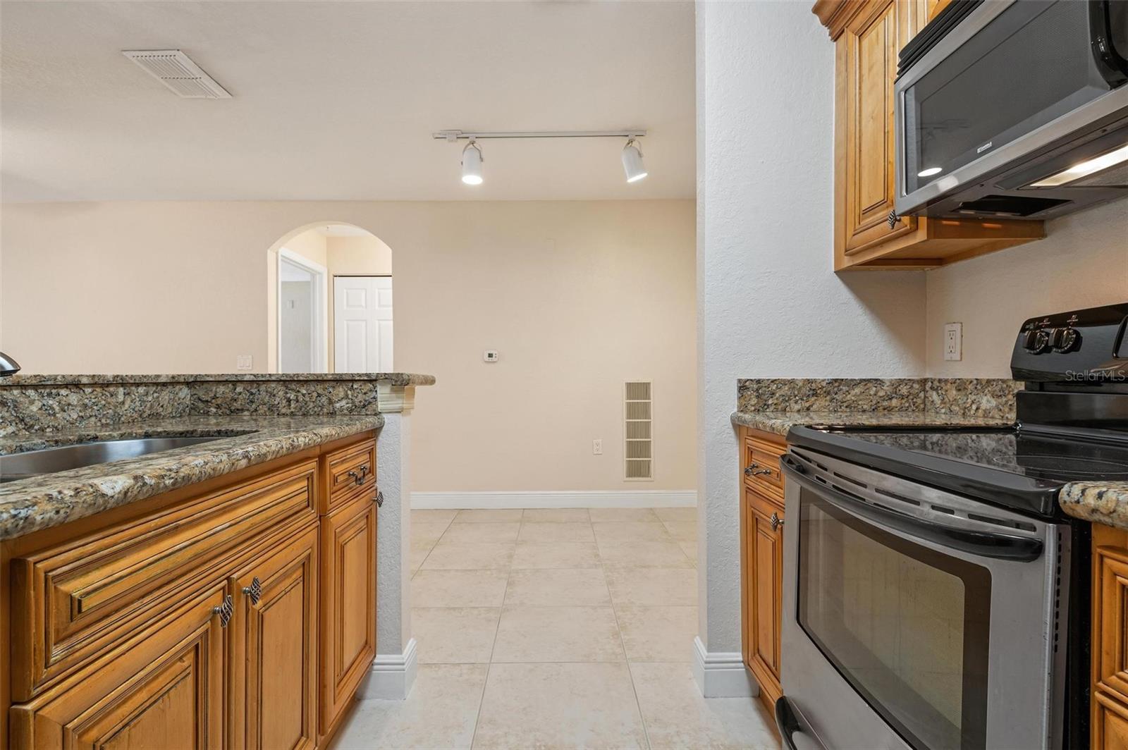 8933 MANOR LOOP #102