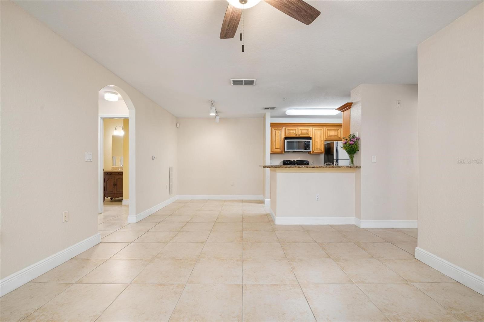 8933 MANOR LOOP #102