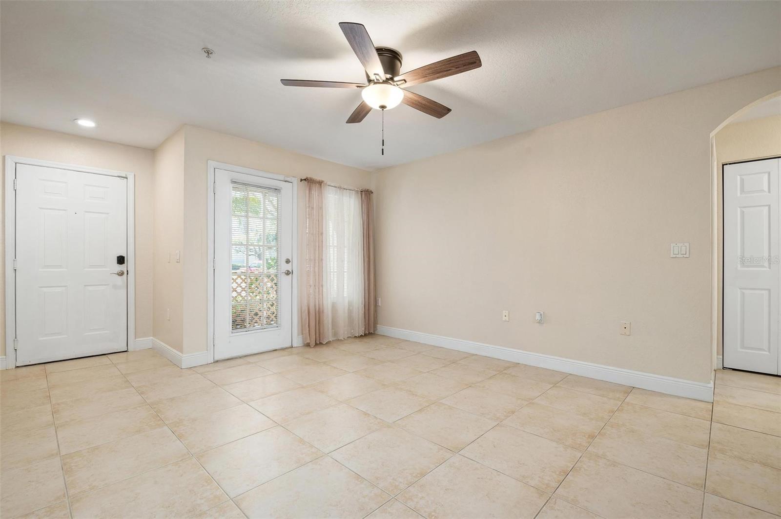 8933 MANOR LOOP #102