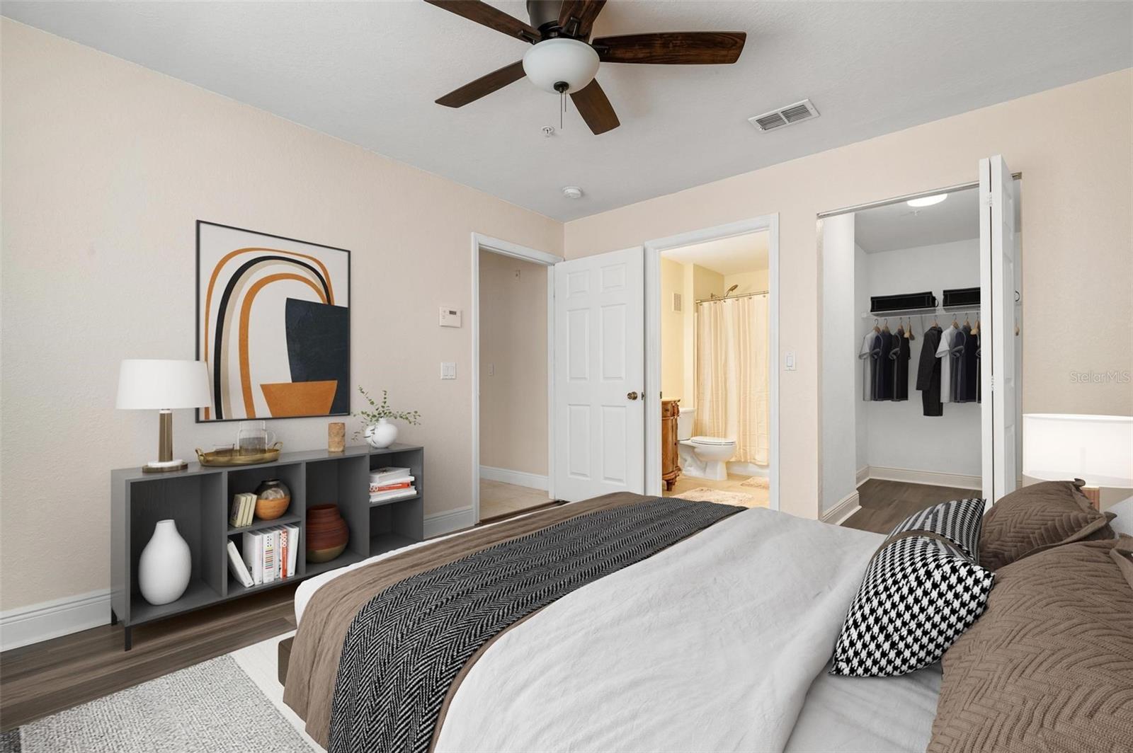 8933 MANOR LOOP #102