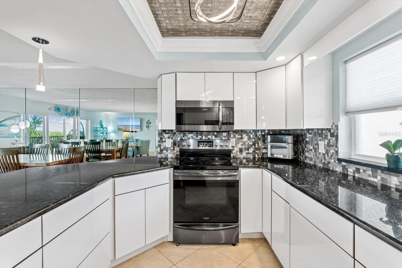 800 BENJAMIN FRANKLIN DR #206