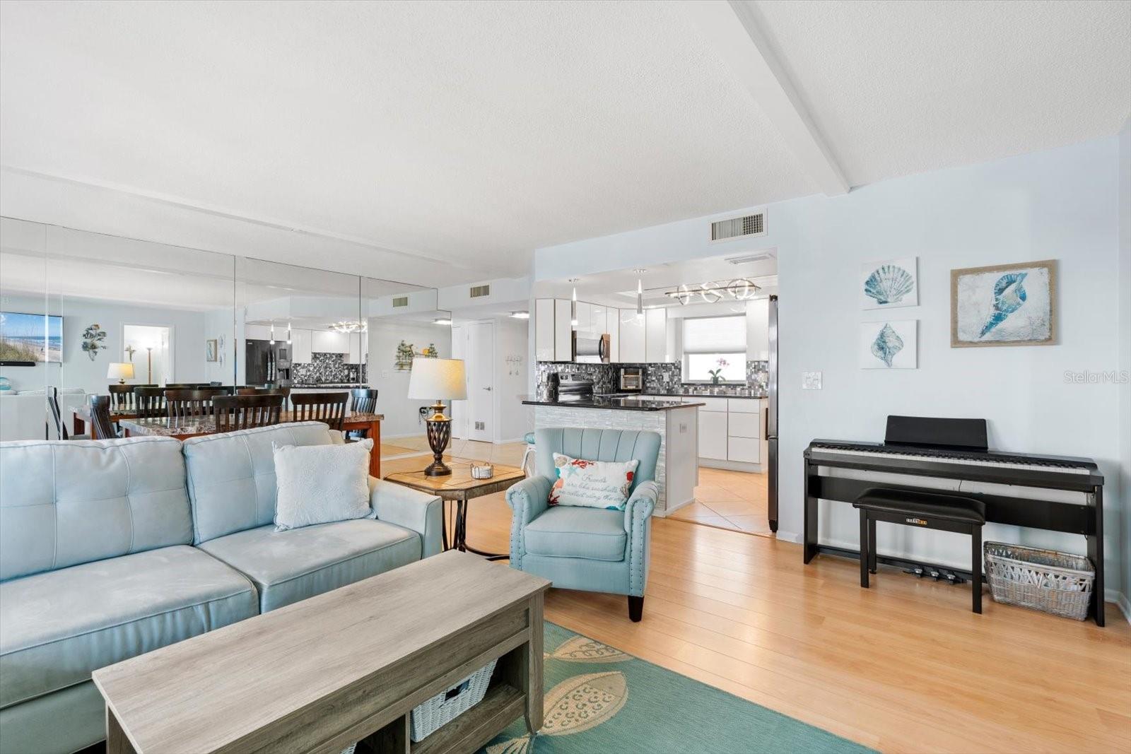 800 BENJAMIN FRANKLIN DR #206