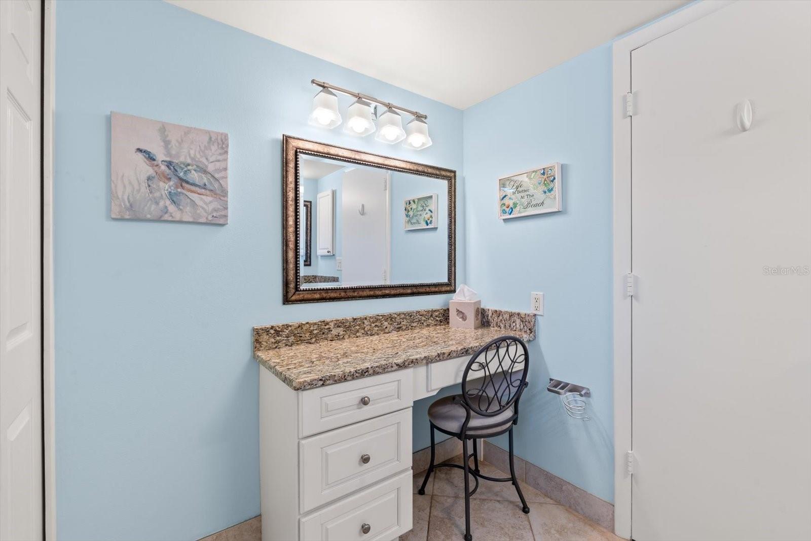 800 BENJAMIN FRANKLIN DR #206