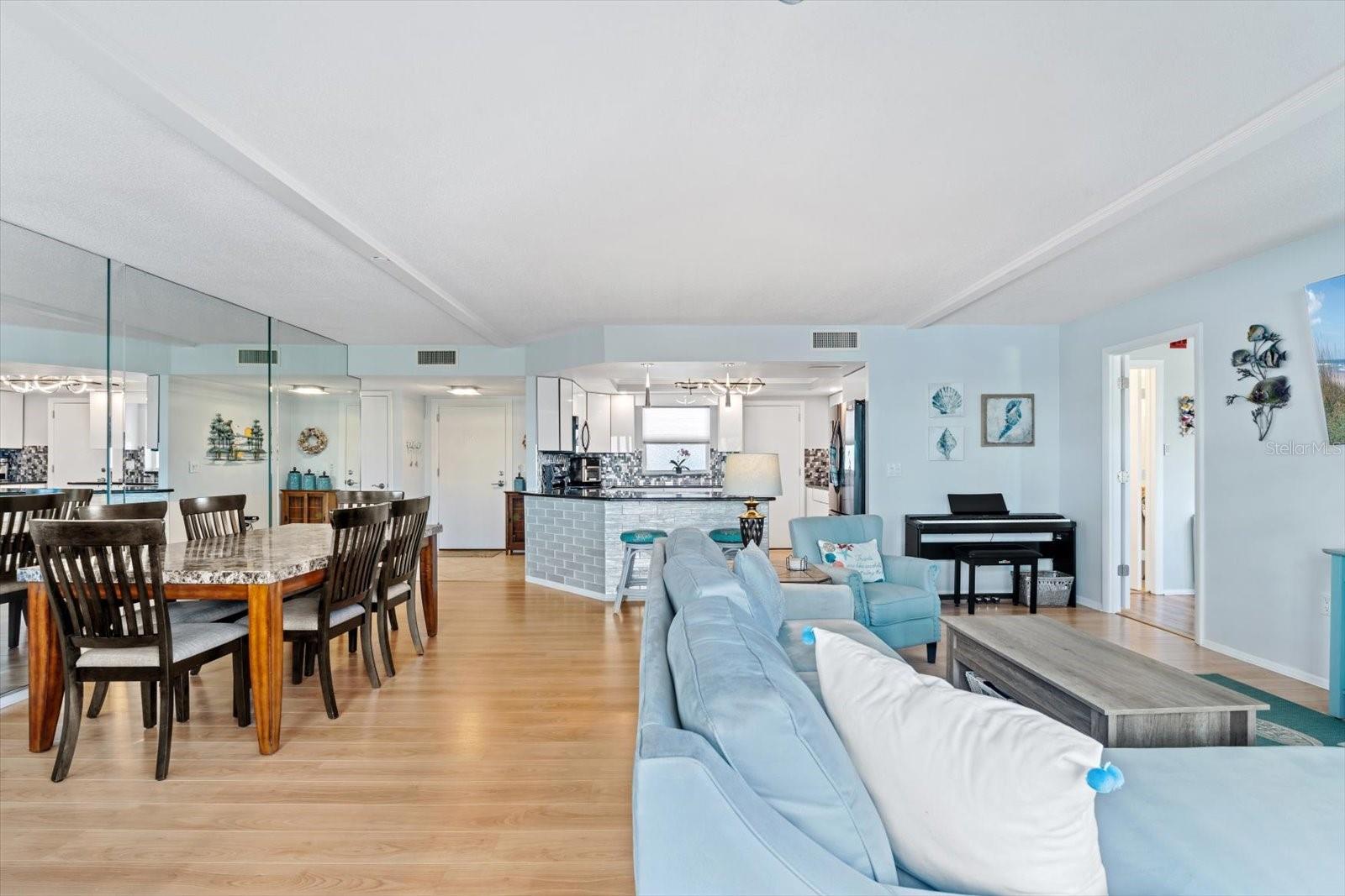 800 BENJAMIN FRANKLIN DR #206