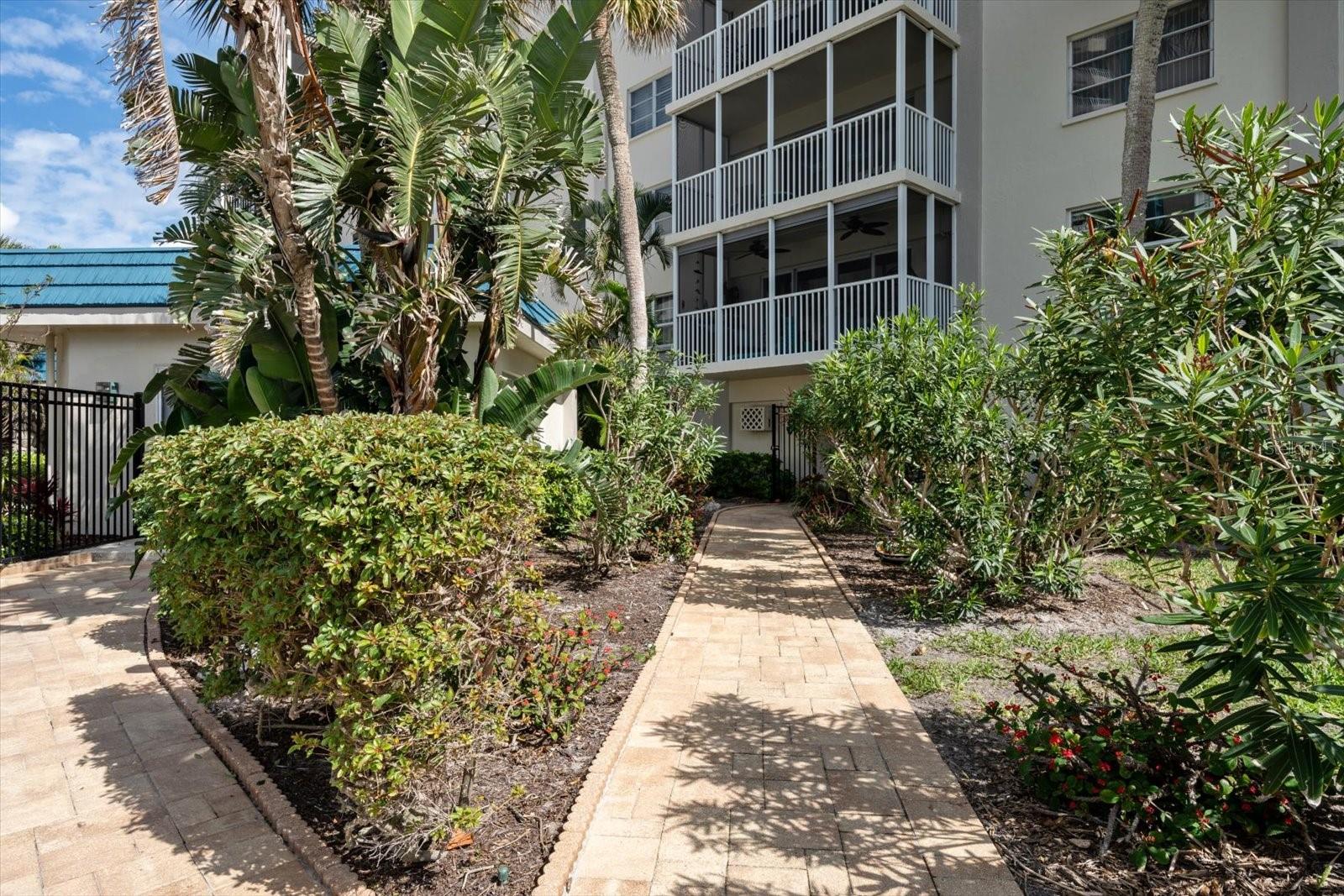 800 BENJAMIN FRANKLIN DR #206