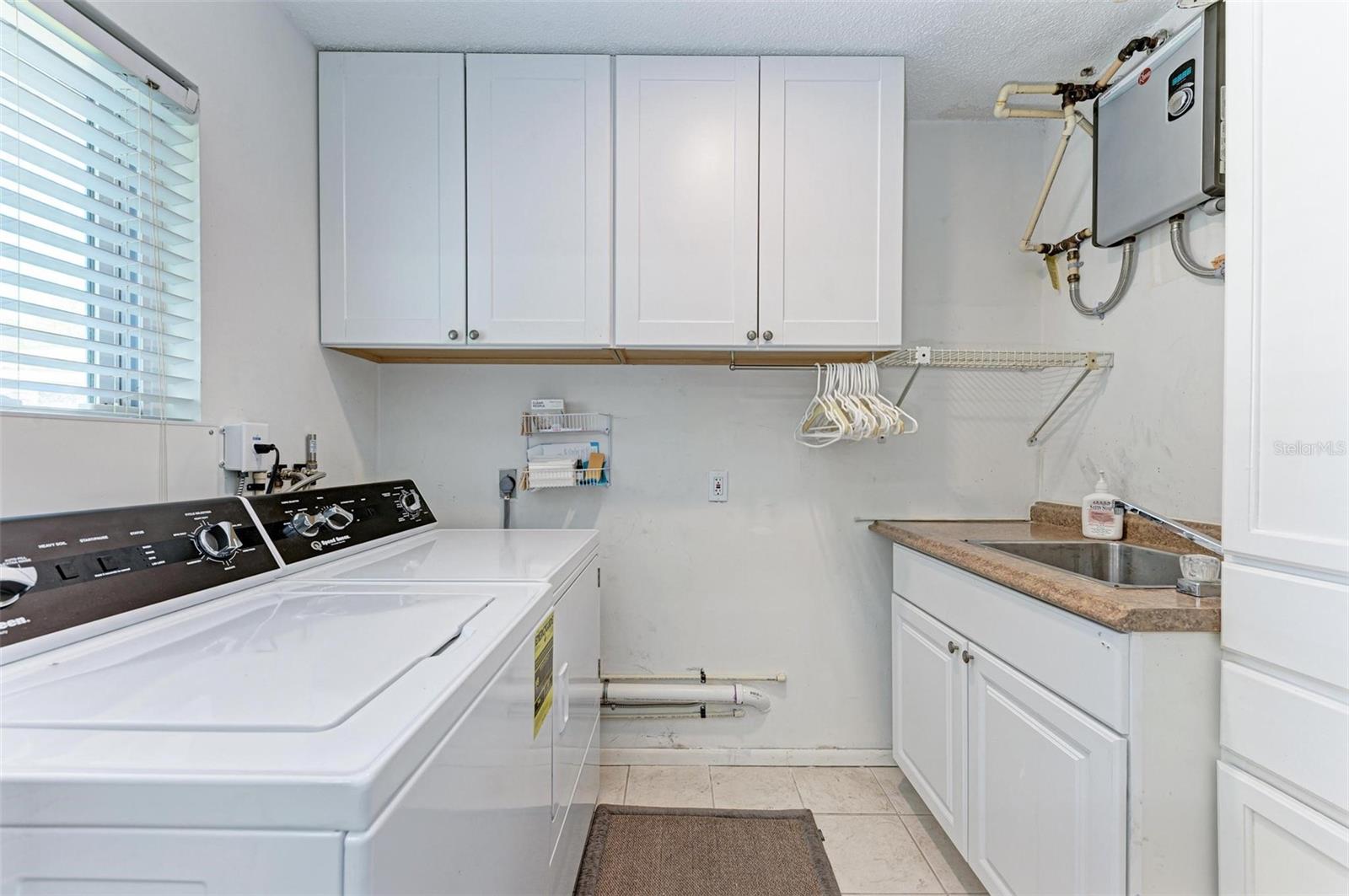 5623 GARDEN LAKES DR