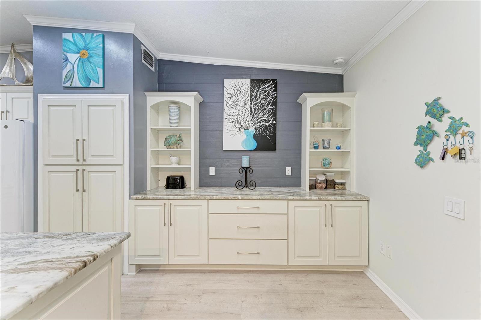 5623 GARDEN LAKES DR