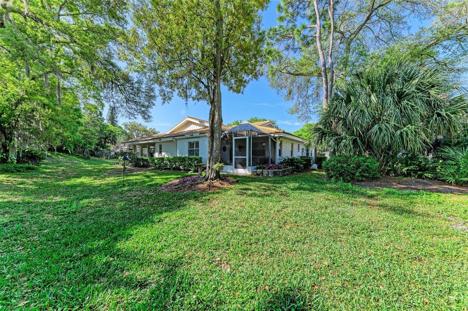 5623 GARDEN LAKES DR