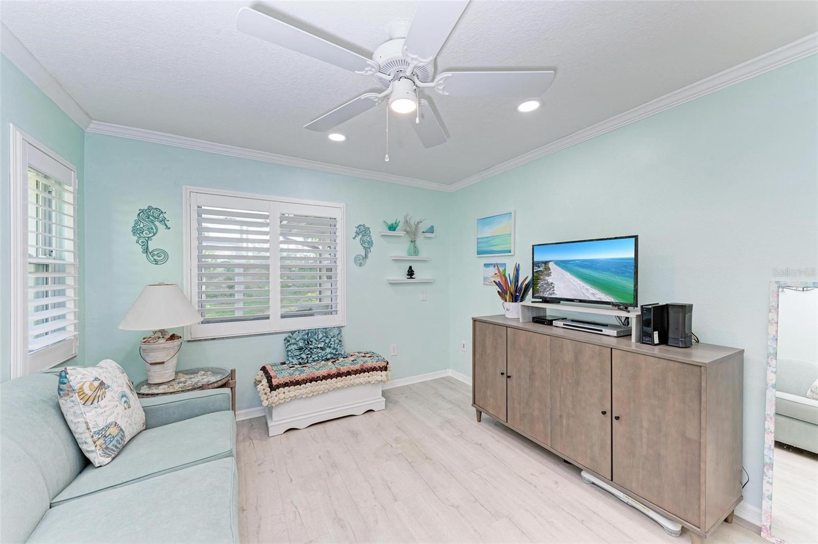 5623 GARDEN LAKES DR