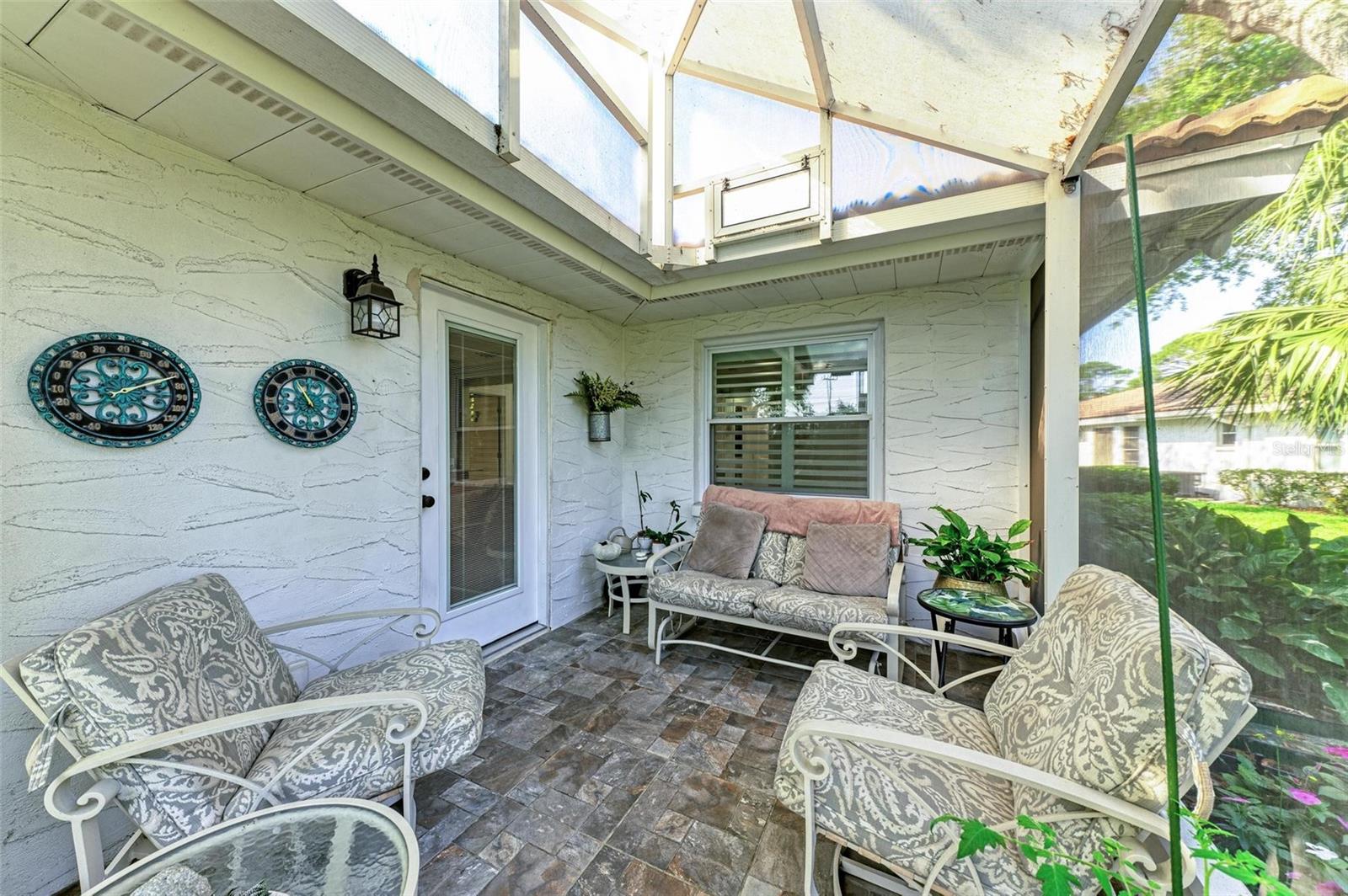 5623 GARDEN LAKES DR