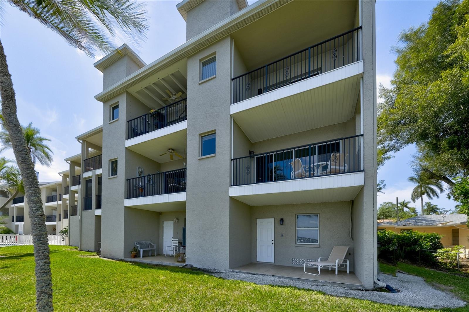 1706 POINT PLEASANT AVE W