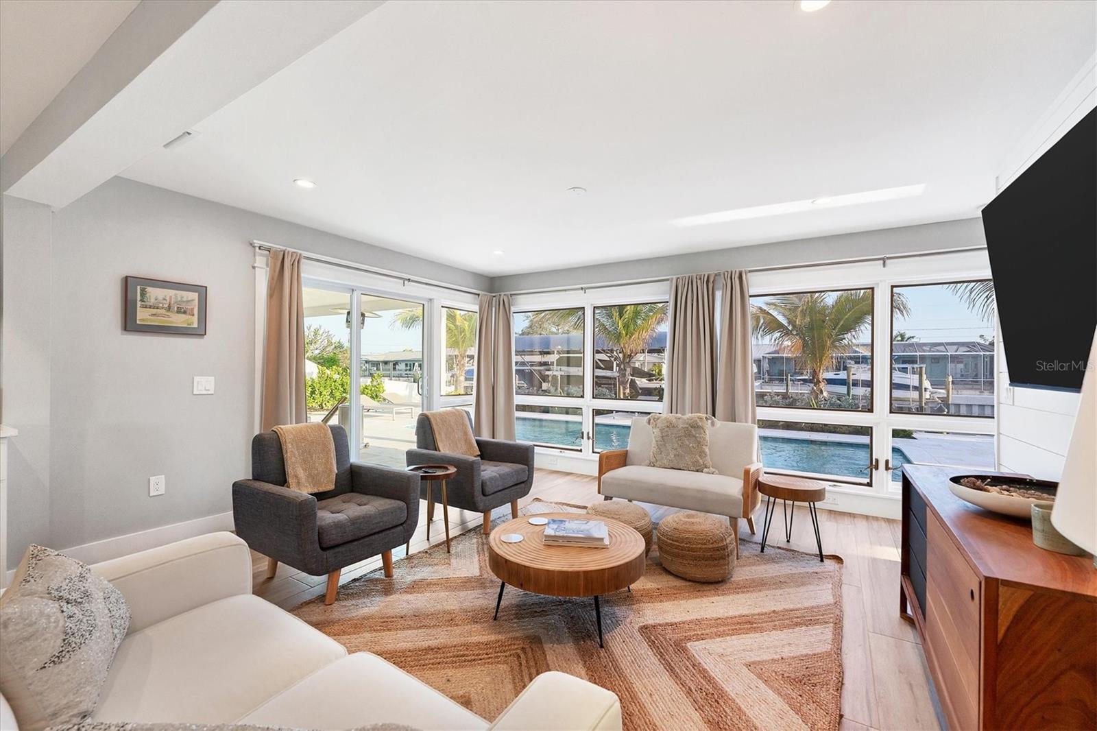 10115 KINGFISHER RD E