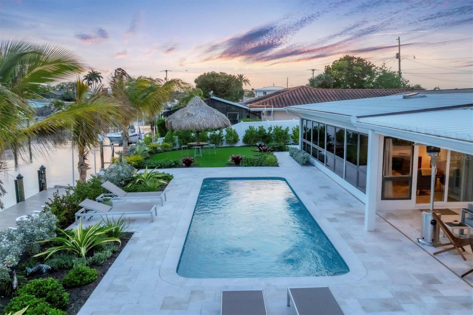 10115 KINGFISHER RD E