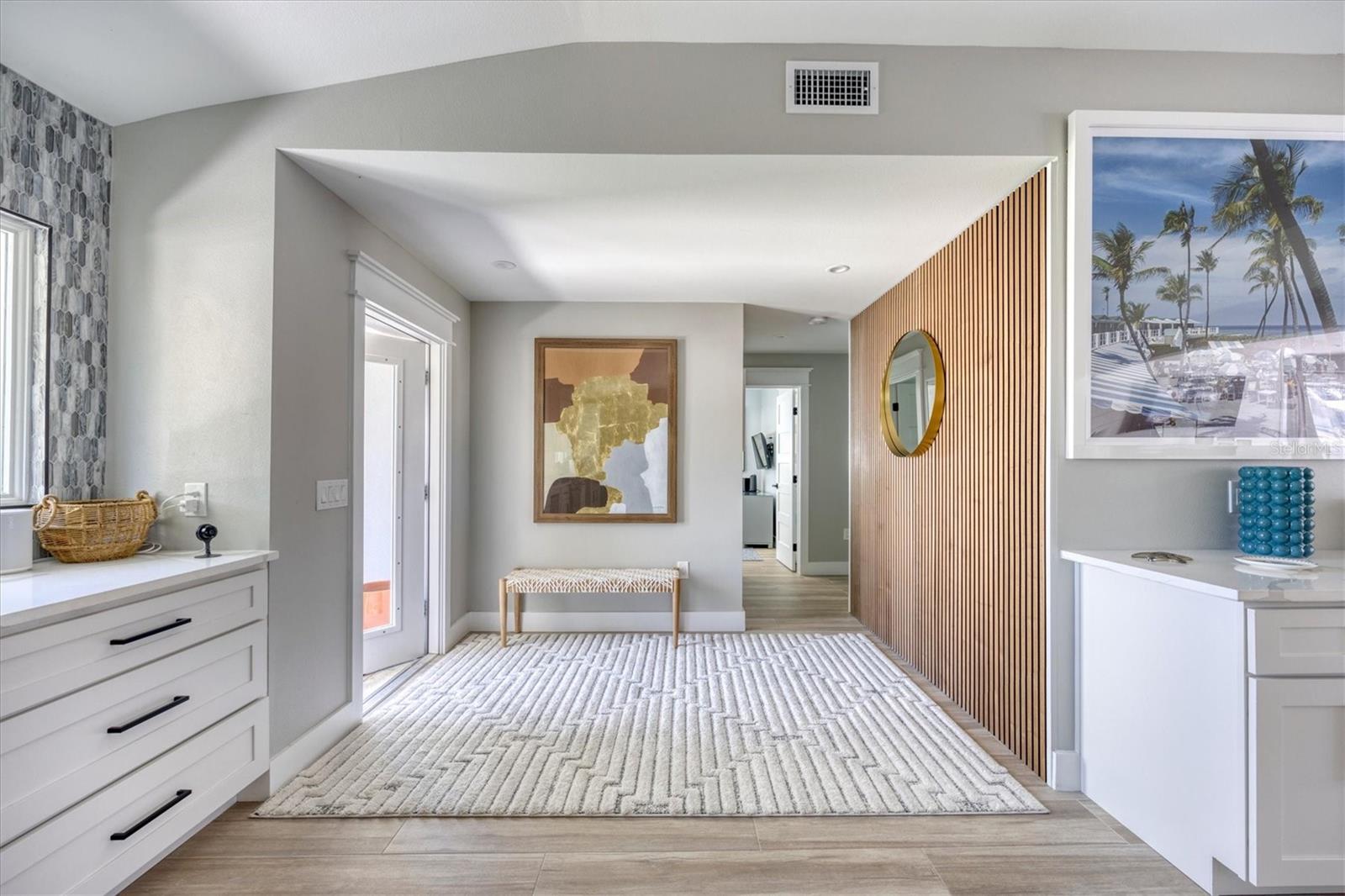 10115 KINGFISHER RD E