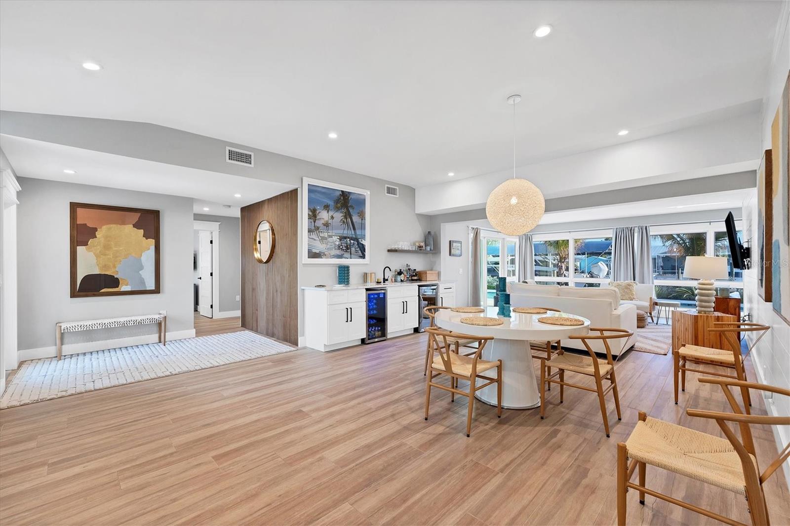 10115 KINGFISHER RD E