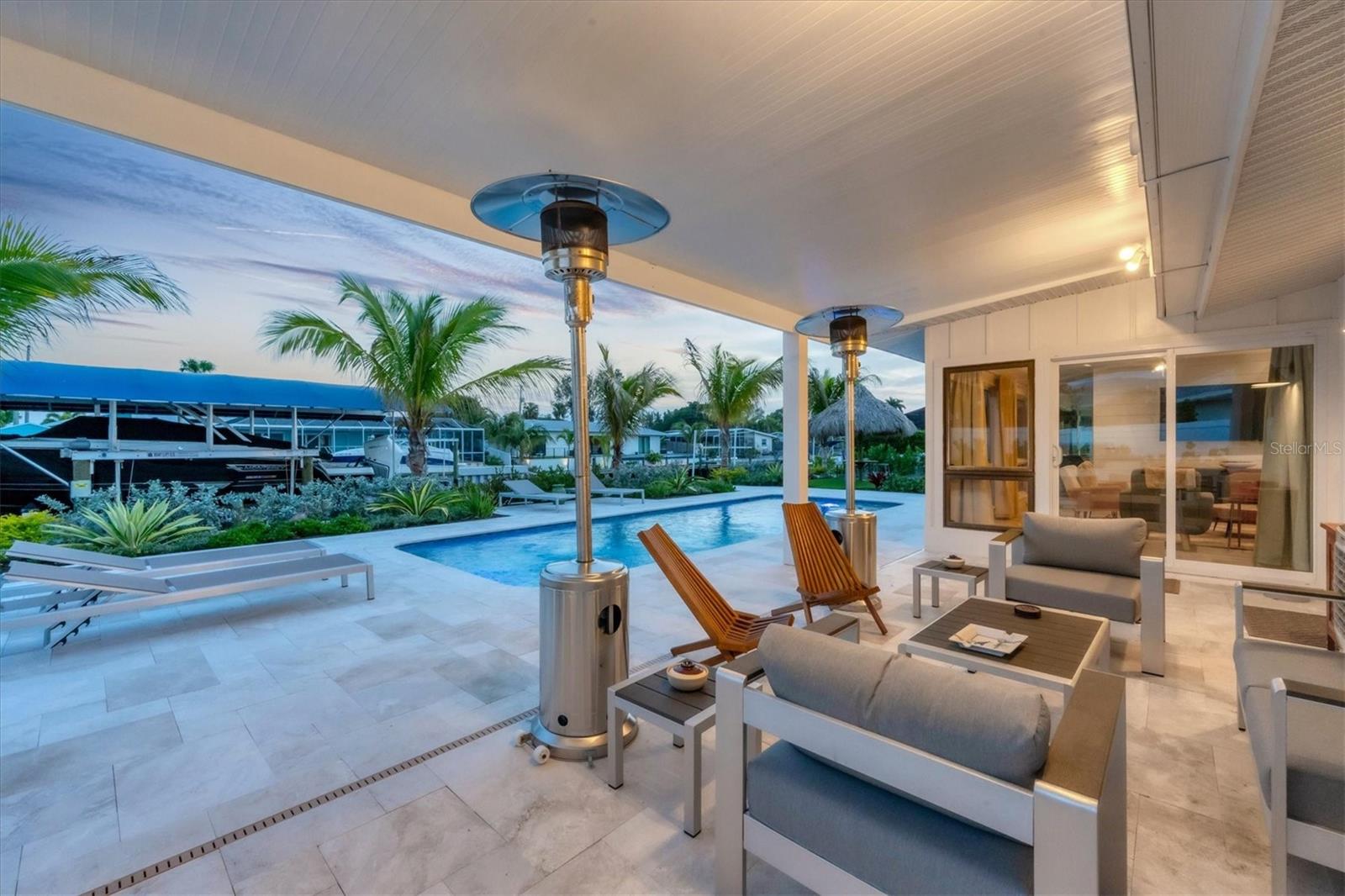 10115 KINGFISHER RD E