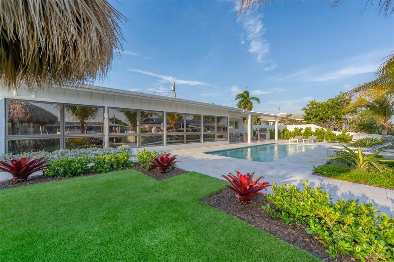 10115 KINGFISHER RD E