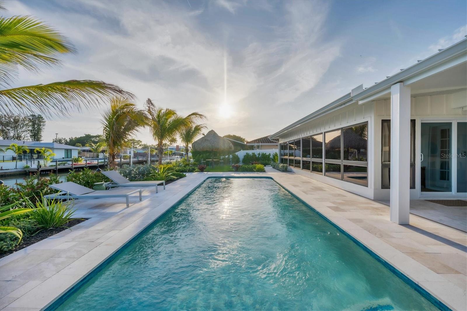 10115 KINGFISHER RD E