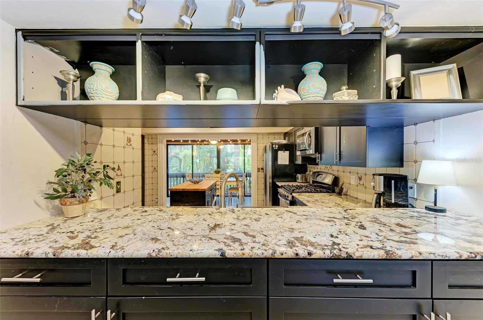 1460 LANDINGS CIR #51